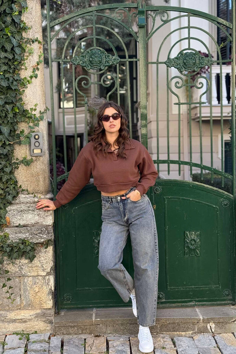 BLUZË NJË NGJYRËSHE ME PUSH DHE JAKË POLO PËR FEMRA NË NGJYRËN KAFE - 3