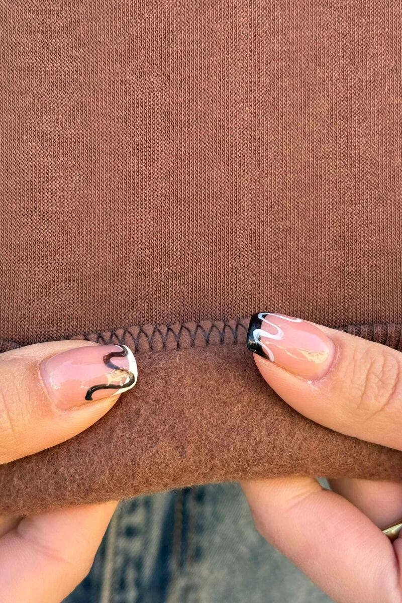 BLUZË NJË NGJYRËSHE ME PUSH DHE JAKË POLO PËR FEMRA NË NGJYRËN KAFE - 5