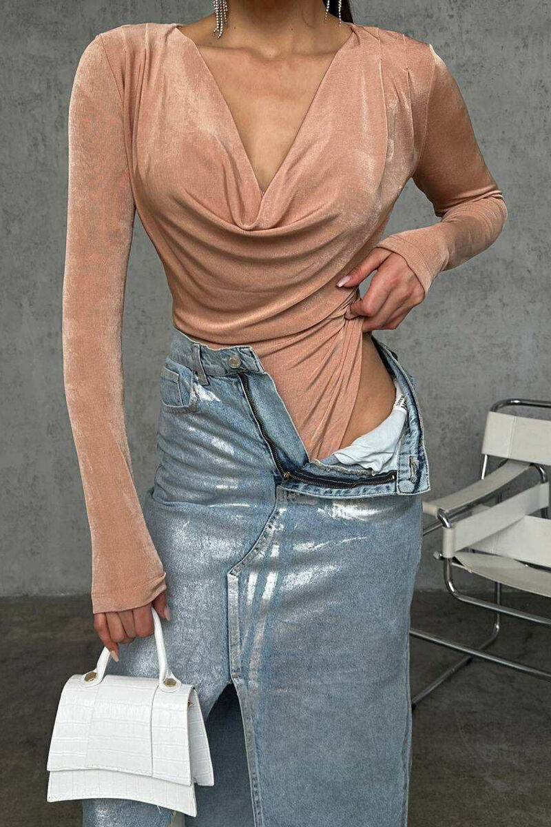 BODY NJË NGJYRËSH ELASTIK PËR FEMRA NË NGJYRËN BEZHË - 2