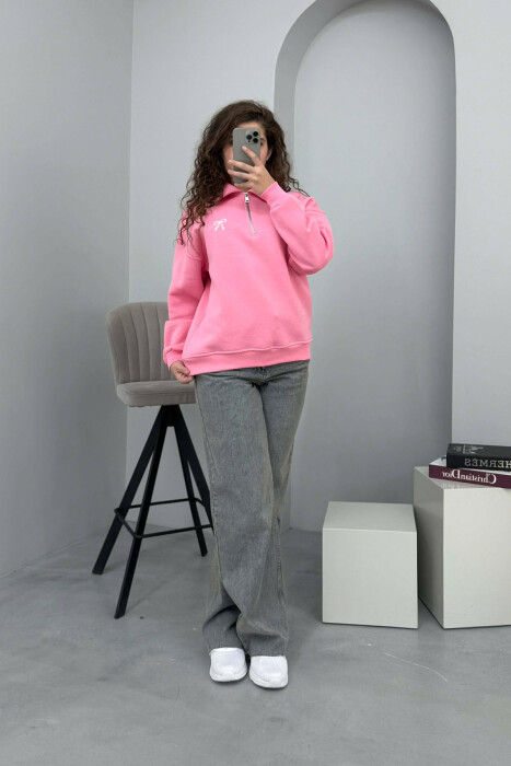 BLUZË ME PUSH DHE JAKË POLO ME DETAJE FJONGOSH PËR FEMRA NË NGJYRË ROZË - KLAUDIO FASHION