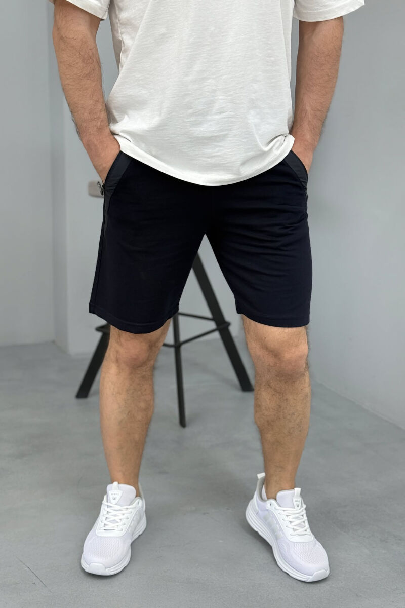 BROKED RULES WRITTING ZIPPER POCKETS MEN SHORT SWEATPANTS DARK BLUE/BEE - 1