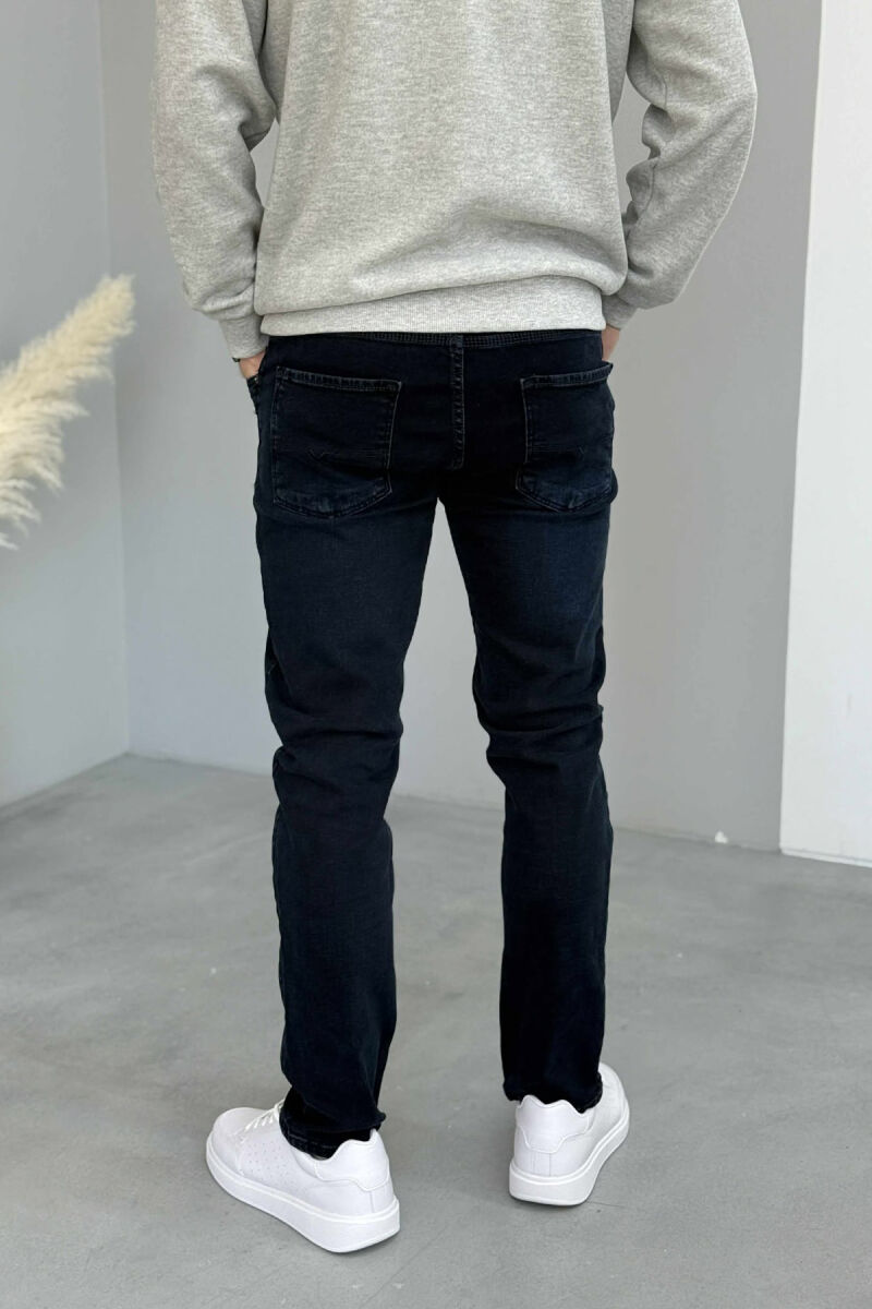 BUTTON FLY STRAIGHT LEG MEN JEANS DARK BLUE/BEE - 4