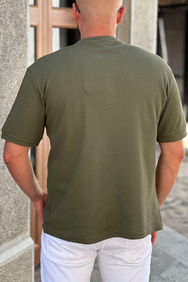 BUTTON NECK DETAILS MEN T-SHIRT GREEN/JESHILE - 3