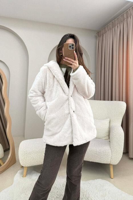 PALLTO PELLUSHI ME KAPUÇ DHE BUTONA PER FEMRA NE NGJYRE KREM - KLAUDIO FASHION