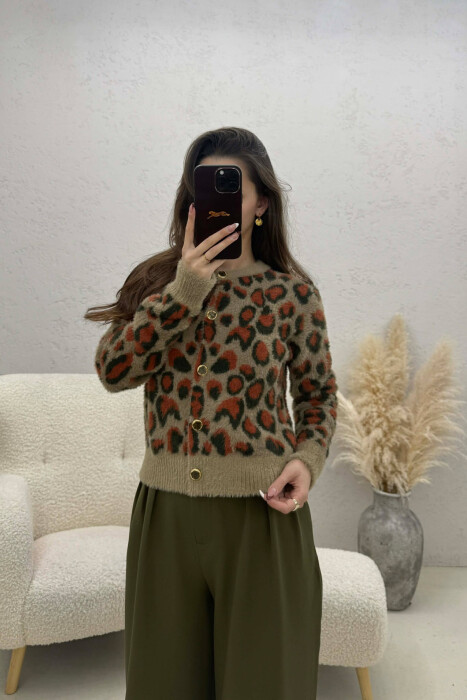 BUTTONED KNITTED LEO DESIGN WOMEN CARDIGAN BROWN/KAFE - KLAUDIO FASHION