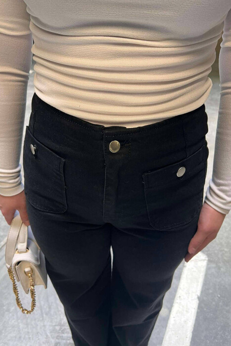 BUTTONED POCKETS WOMEN JEANS IN BLACK COLOR - 2