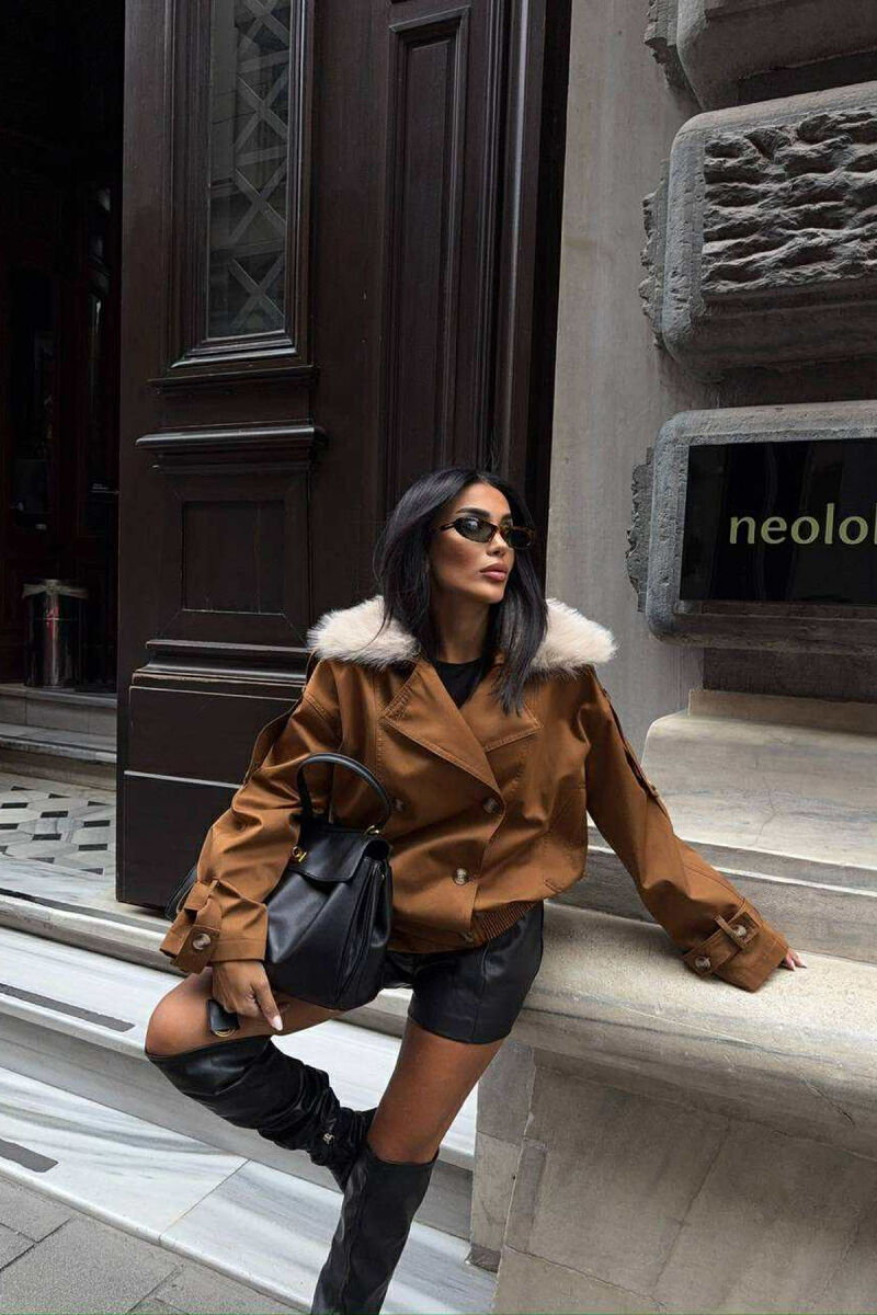 BUTTONS DETAIL FLUFFY NECK SHORT WOMEN JACKET BROWN/KAFE - 4