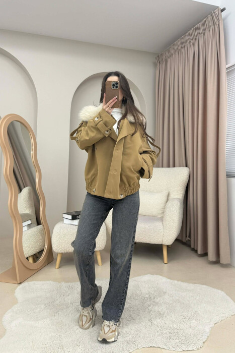 BUTTONS DETAIL FLUFFY NECK SHORT WOMEN JACKET LIGHT BROWN/KAZB - 3