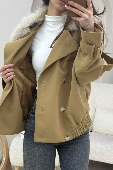 BUTTONS DETAIL FLUFFY NECK SHORT WOMEN JACKET LIGHT BROWN/KAZB - 4