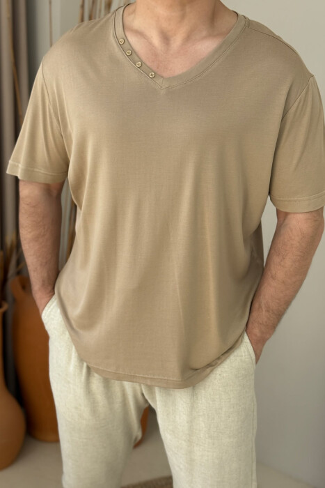 BUTTONS DETAIL ONE COLOR MEN T-SHIRT LIGHT BROWN/KAZB - 3