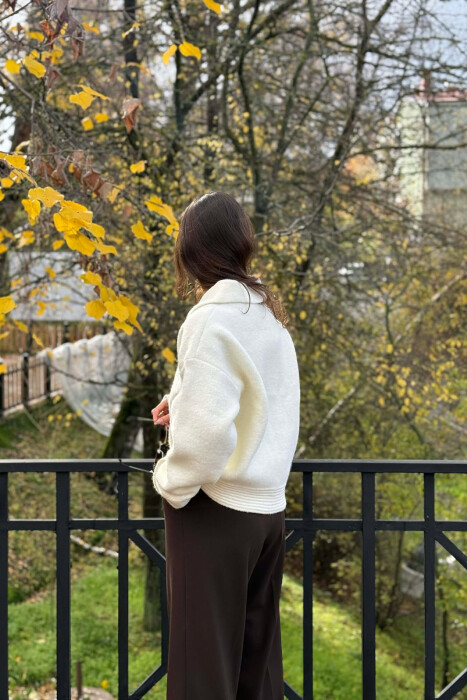 BUTTONS DETAIL ONE COLOR WOMEN CARDIGAN CREAM/KREM - 4