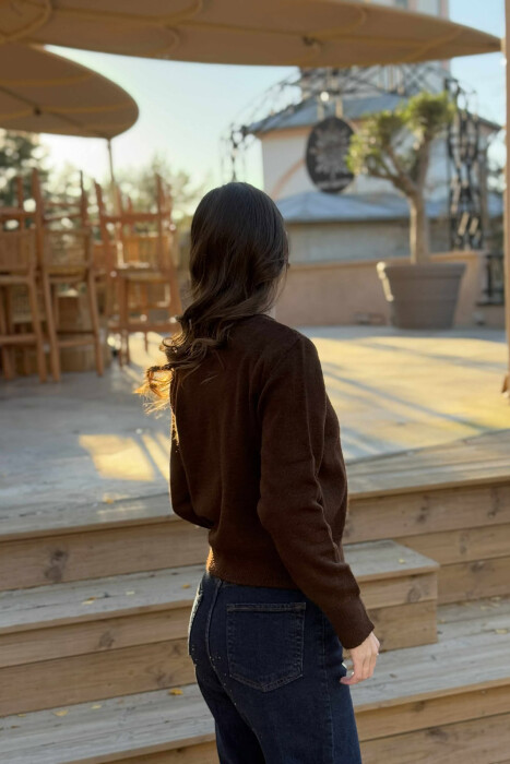 BUTTONS DETAIL ONE COLOR WOMEN CARDIGAN DARK BROWN/KAE - 4