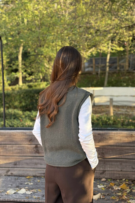 BUTTONS DETAIL SIMPLE KNIT WOMEN VEST DARK GREEN/JEE - 4