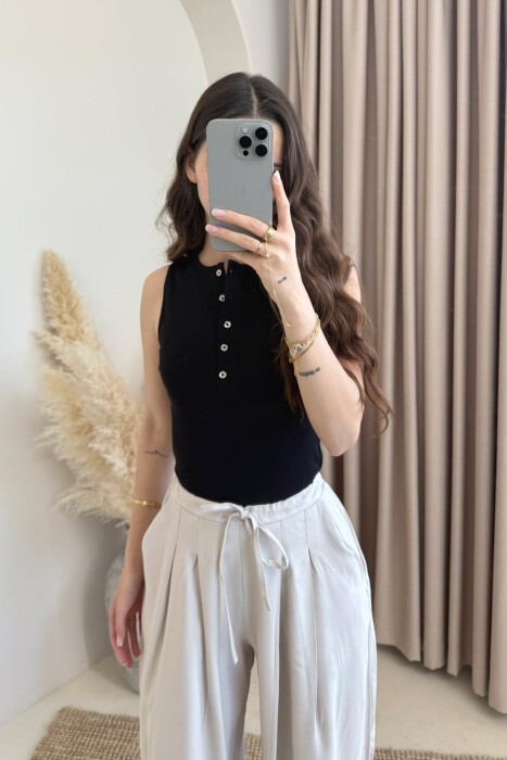 BUTTONS DETAIL SIMPLE WOMEN TANK TOP BLACK/ E ZEZE 