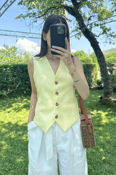 BUTTONS ONE COLOR WOMEN VEST YELLOW/E VERDHE 
