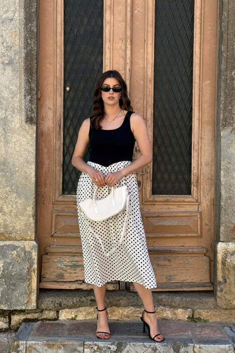 CANTE E THJESHTE NJE NGJYRESHE LEKURE PER FEMRA NE NGJYRE E BARDHE - 3