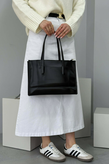 ÇANTE E THJESHTE NJE NGJYRESHE LEKURE PER FEMRA NE NGJYRE TE ZEZE - 3