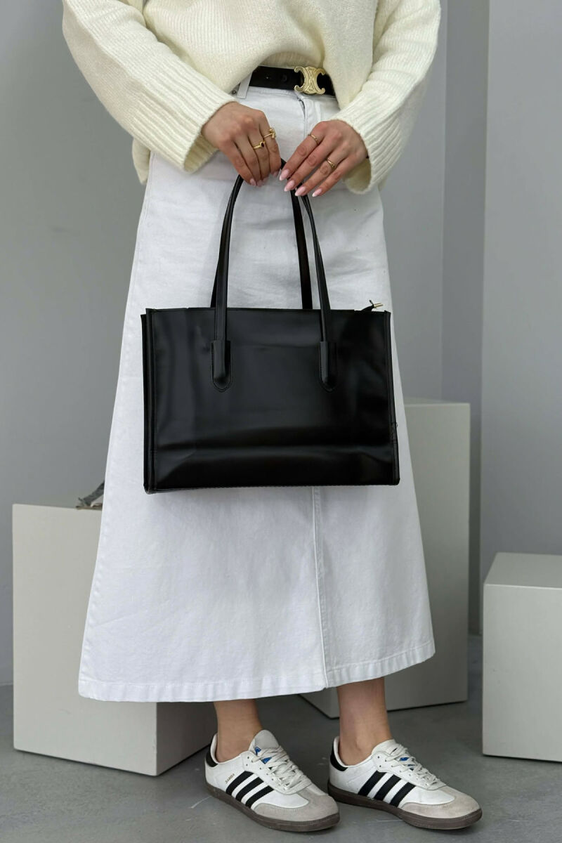 ÇANTE E THJESHTE NJE NGJYRESHE LEKURE PER FEMRA NE NGJYRE TE ZEZE - 3