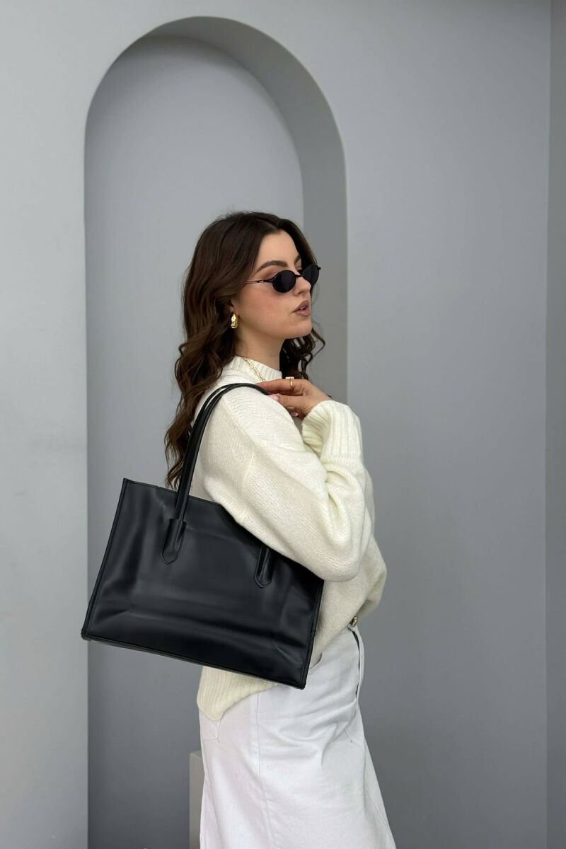 ÇANTE E THJESHTE NJE NGJYRESHE LEKURE PER FEMRA NE NGJYRE TE ZEZE - 6