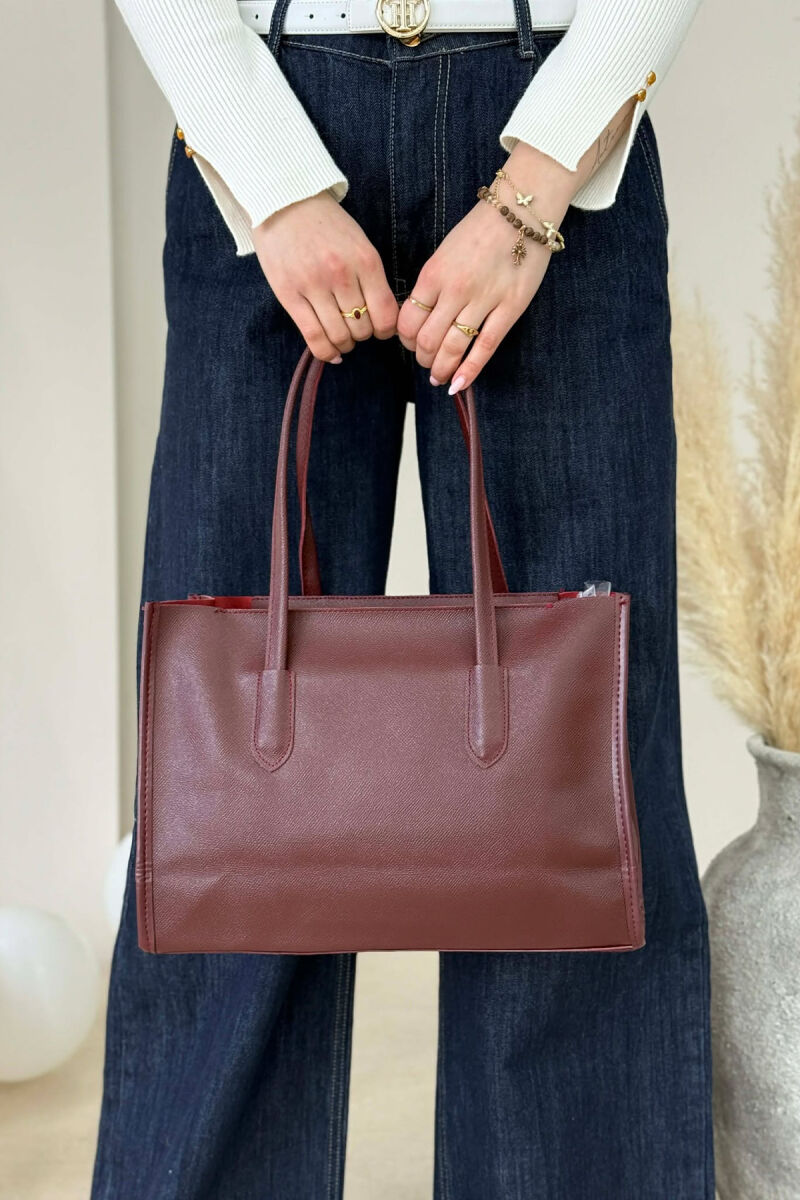 ÇANTE E THJESHTE NJE NGJYRESHE LEKURE PER FEMRA NE NGJYRE VISHNJE - 4