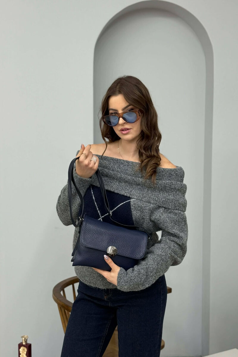 ÇANTE E THJESHTE NJE NGJYRESHE PER FEMRA NE NGJYRE BLU - 4