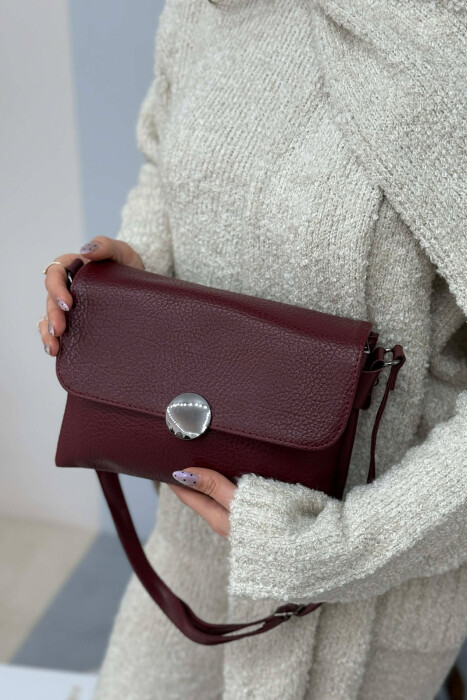 ÇANTE E THJESHTE NJE NGJYRESHE PER FEMRA NE NGJYRE VISHNJE - KLAUDIO FASHION