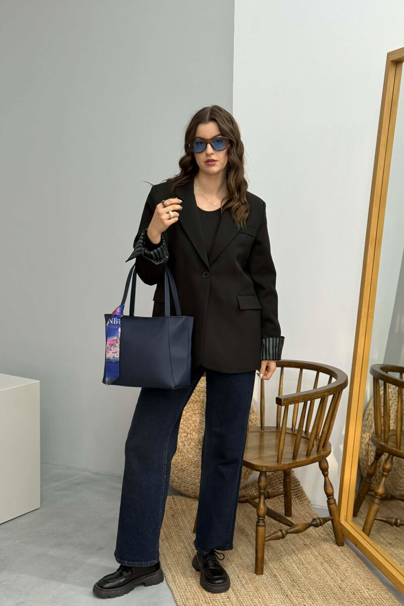 ÇANTE E THJESHTE NJE NGJYRESHE ME DETAJIN E SHALLIT PER FEMRA NE NGJYRE BLU - 4