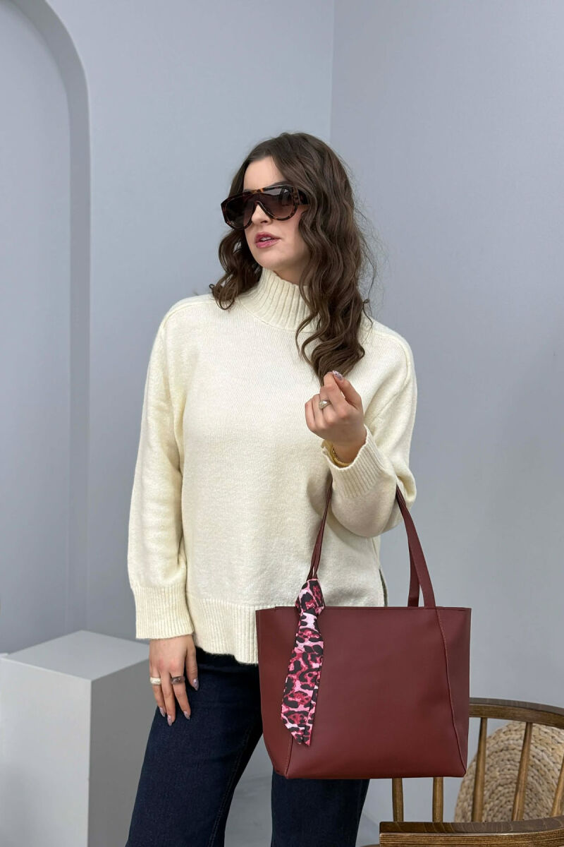 ÇANTE E THJESHTE NJE NGJYRESHE ME DETAJIN E SHALLIT PER FEMRA NE NGJYRE VISHNJE - 2