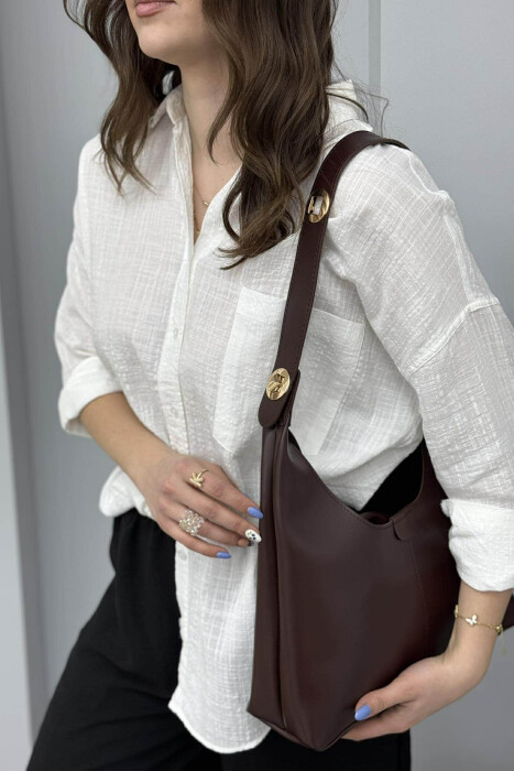 ÇANTË LËKURE E THJESHTË PËR FEMRA NË NGJYRËN KAFE E ERRËT - 4