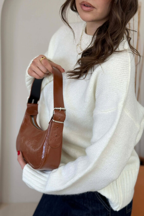 ÇANTË LËKURE E THJESHTË PËR FEMRA NË NGJYRËN KAFE - 6