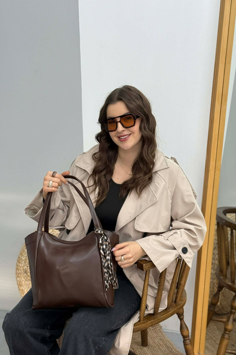 ÇANTE LEKURE ME DETAJIN E SHALLIT PER FEMRA NE NGJYRE KAFE - 2