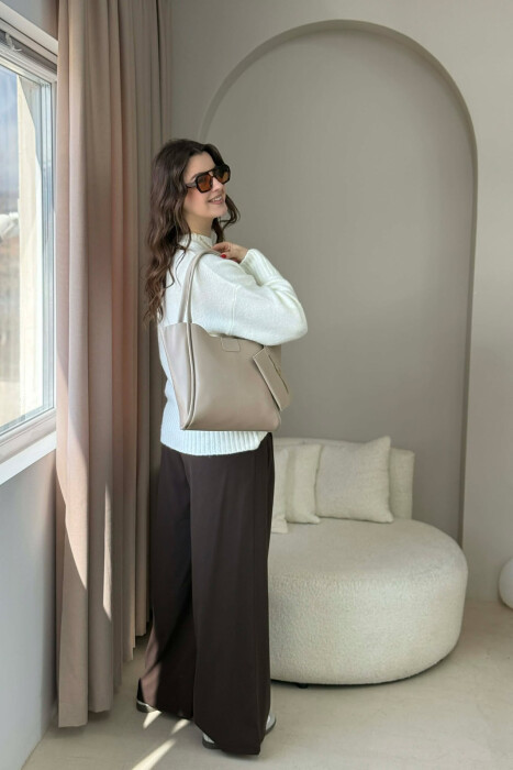 ÇANTE LEKURE ME ZINXHIR PER FEMRA NE NGJYRE BEZHE - 4