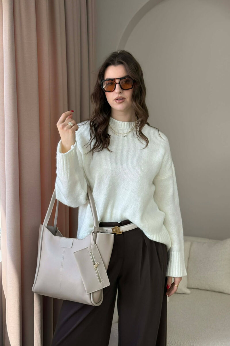 ÇANTE LEKURE ME ZINXHIR PER FEMRA NE NGJYRE BEZHE - 5