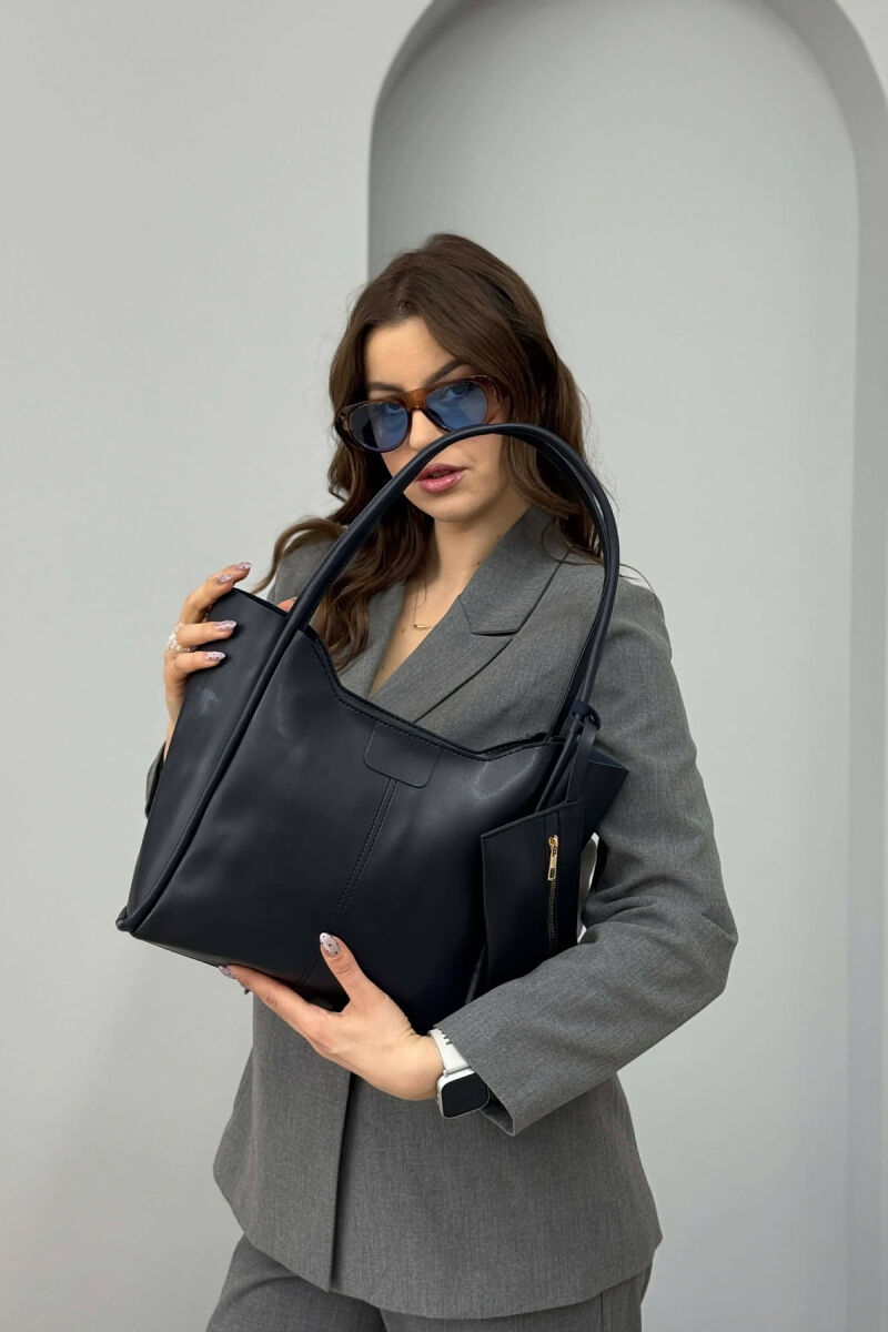 ÇANTE LEKURE ME ZINXHIR PER FEMRA NE NGJYRE BLU - 3