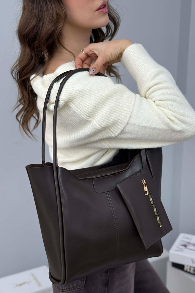 ÇANTE LEKURE ME ZINXHIR PER FEMRA NE NGJYRE KAFE TE ERRET - 4