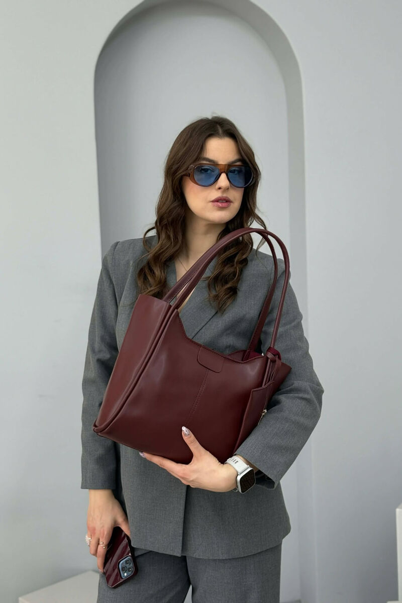 ÇANTE LEKURE ME ZINXHIR PER FEMRA NE NGJYRE VISHNJE - 3