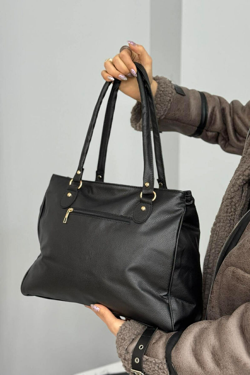 ÇANTE LEKURE NJE NGJYRESHE PER FEMRA NE NGJYRE TE ZEZE - 5