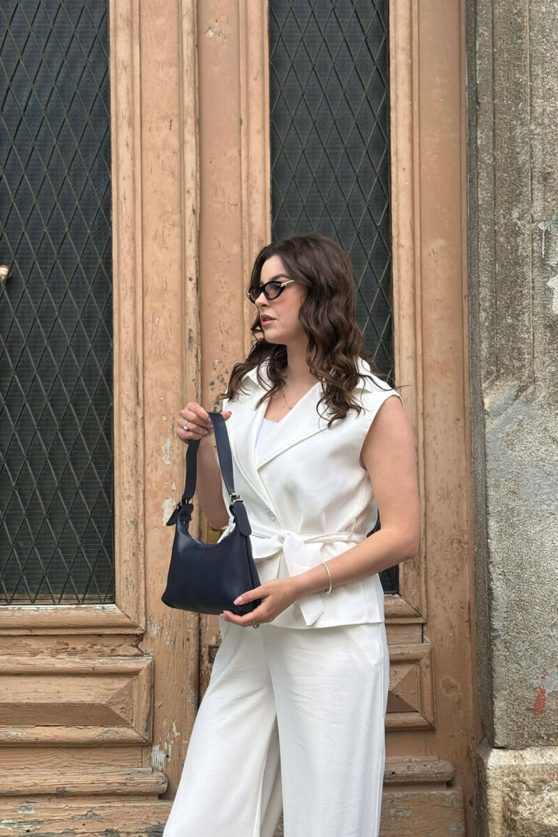 CANTE LEKURE PER FEMRA NE NGJYRE BLU - 4