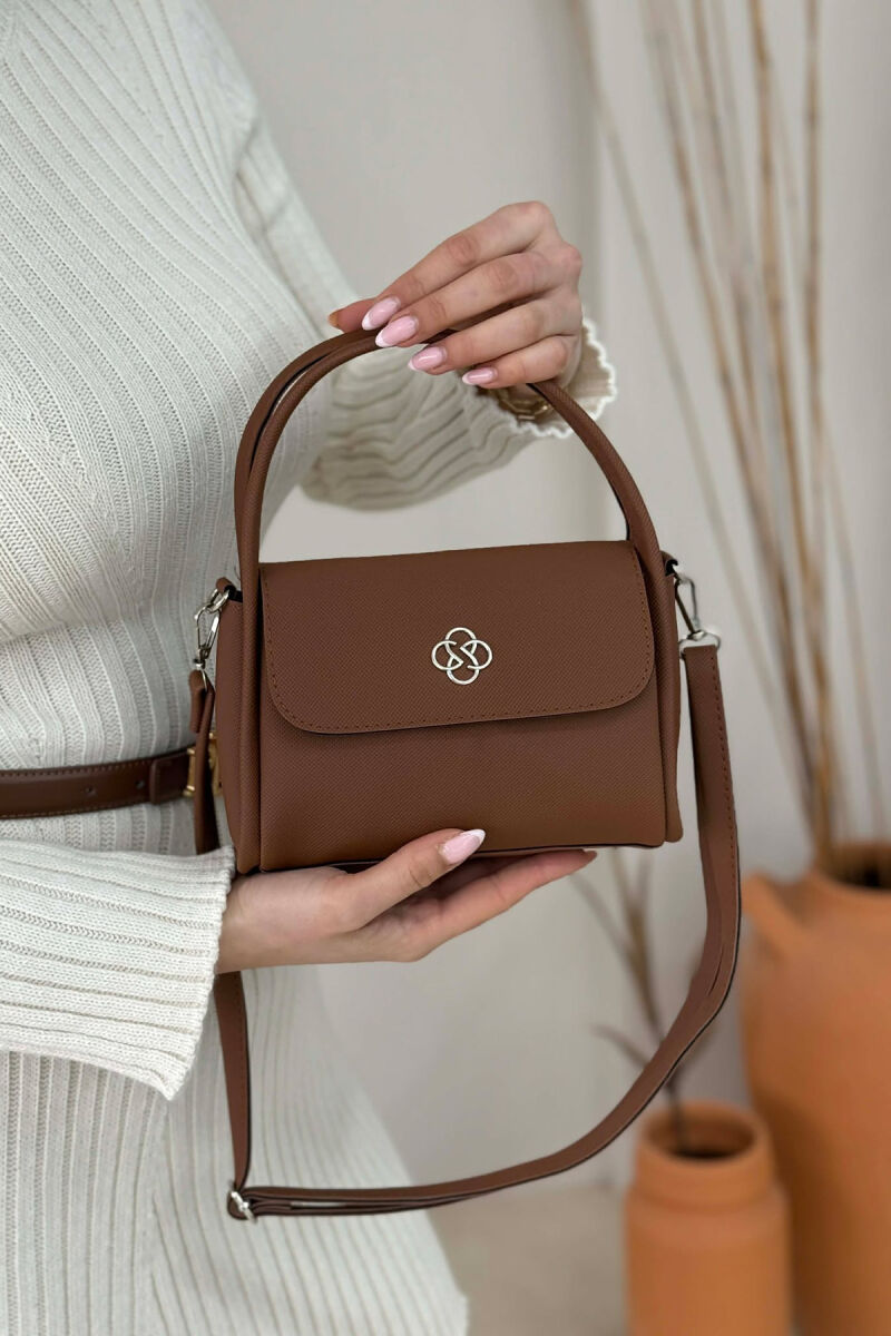 ÇANTE NJE NGJYRESHE LEKURE PER FEMRA NE NGJYRE KAFE - 4