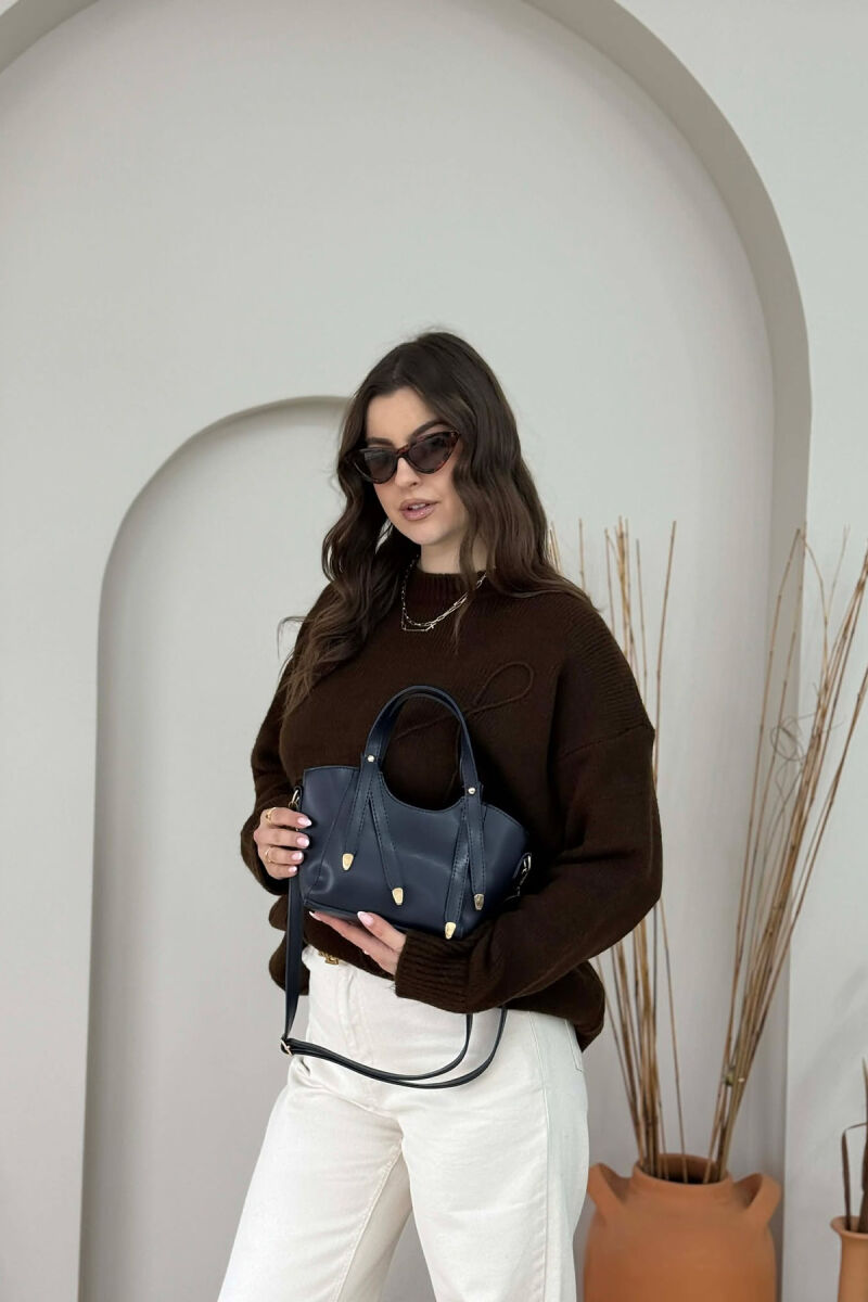 ÇANTE NJE NGJYRESHE LEKURE PER FEMRA NE NGJYRE BLU - 2