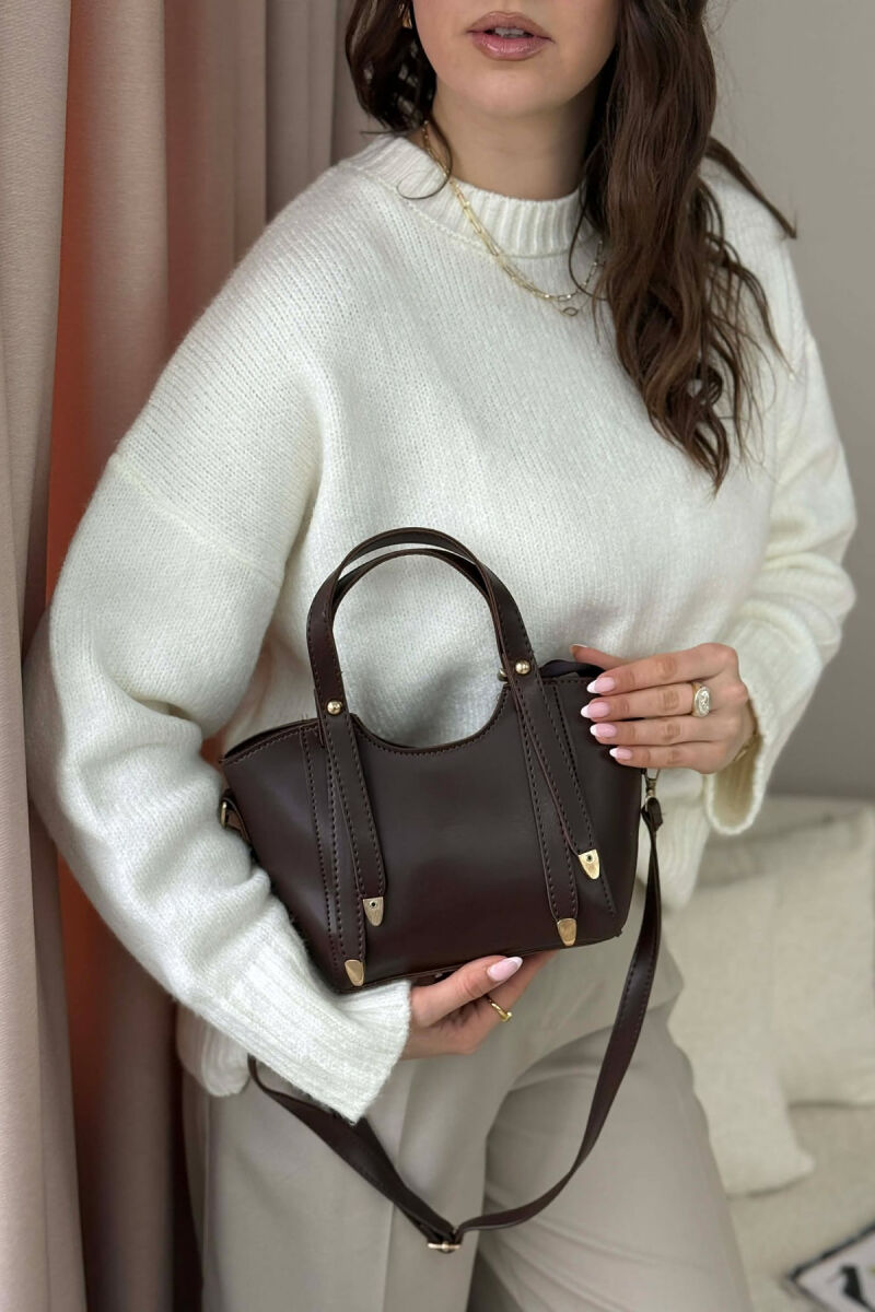 ÇANTE NJE NGJYRESHE LEKURE PER FEMRA NE NGJYRE KAFE TE ERRET - 3