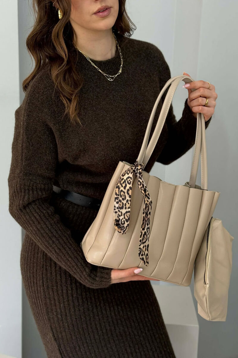 ÇANTE NJE NGJYRESHE ME DETAJIN E SHALLIT PER FEMRA NE NGJYRE BEZHE TE ZBARDHUR - 1