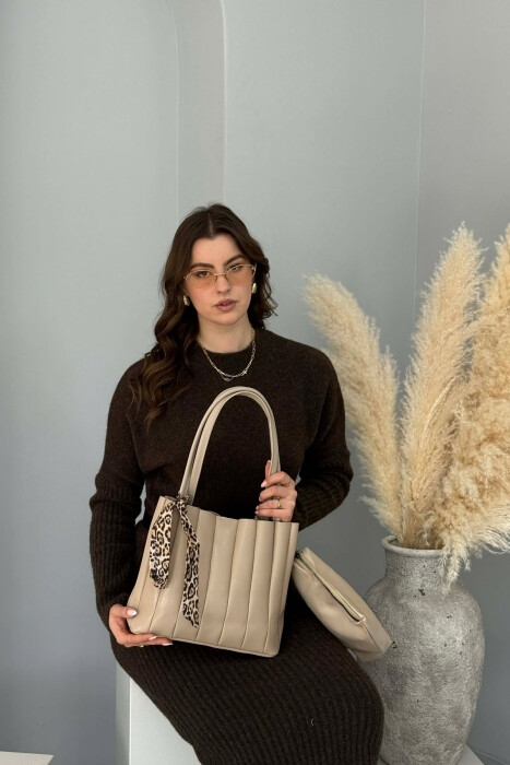 ÇANTE NJE NGJYRESHE ME DETAJIN E SHALLIT PER FEMRA NE NGJYRE BEZHE TE ZBARDHUR - 2