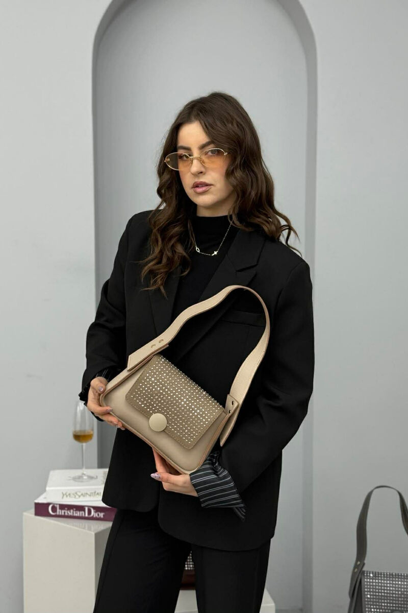 ÇANTE NJE NGJYRESHE ME SHKELQIM PER FEMRA NE NGJYRE BEZHE - 3