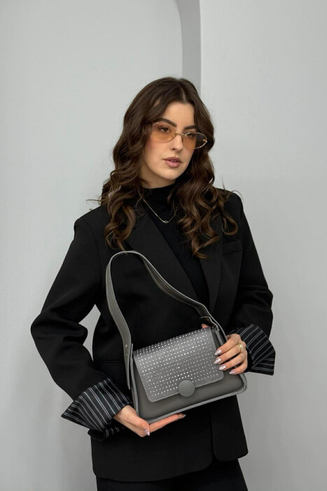 ÇANTE NJE NGJYRESHE ME SHKELQIM PER FEMRA NE NGJYRE GRI TE ERRET - 4