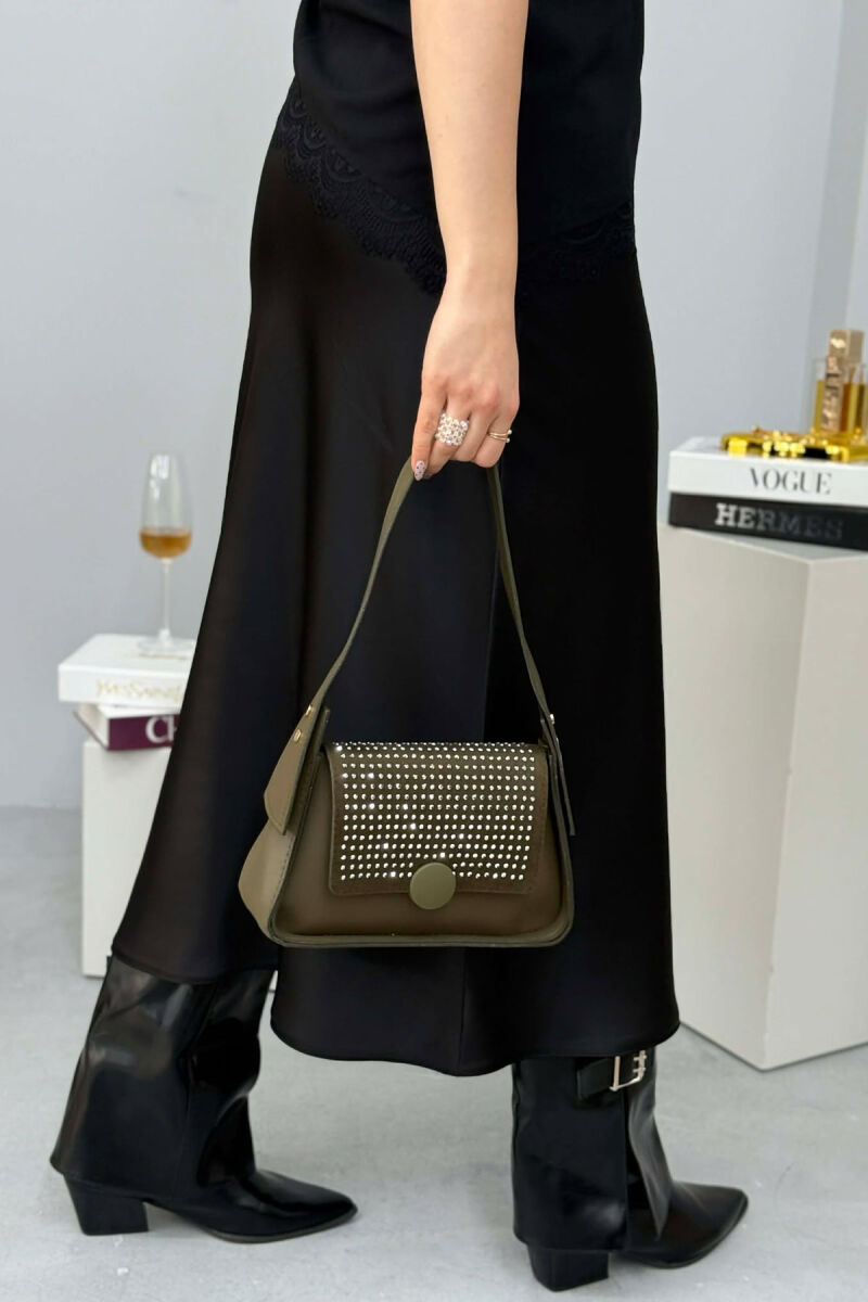 ÇANTE NJE NGJYRESHE ME SHKELQIM PER FEMRA NE NGJYRE JESHILE - 5