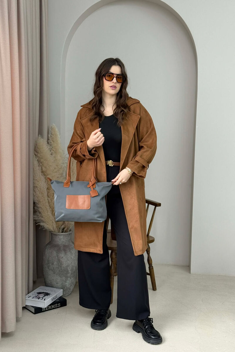 ÇANTE NJE NGJYRESHE ME ZINXHIR PER FEMRA NE NGJYRE GRI ME KAFE - 3