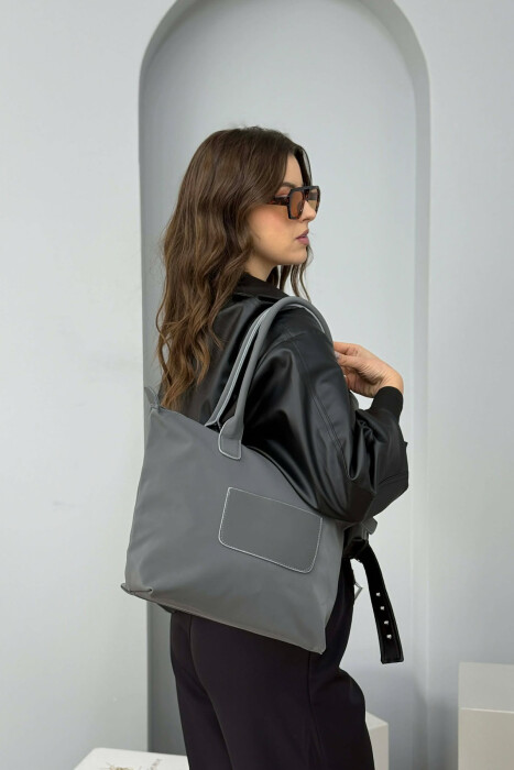 ÇANTE NJE NGJYRESHE ME ZINXHIR PER FEMRA NE NGJYRE GRI TE ERRET - 3