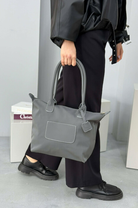 ÇANTE NJE NGJYRESHE ME ZINXHIR PER FEMRA NE NGJYRE GRI TE ERRET - 4