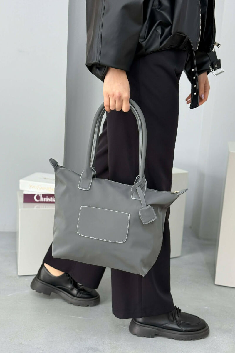 ÇANTE NJE NGJYRESHE ME ZINXHIR PER FEMRA NE NGJYRE GRI TE ERRET - 4